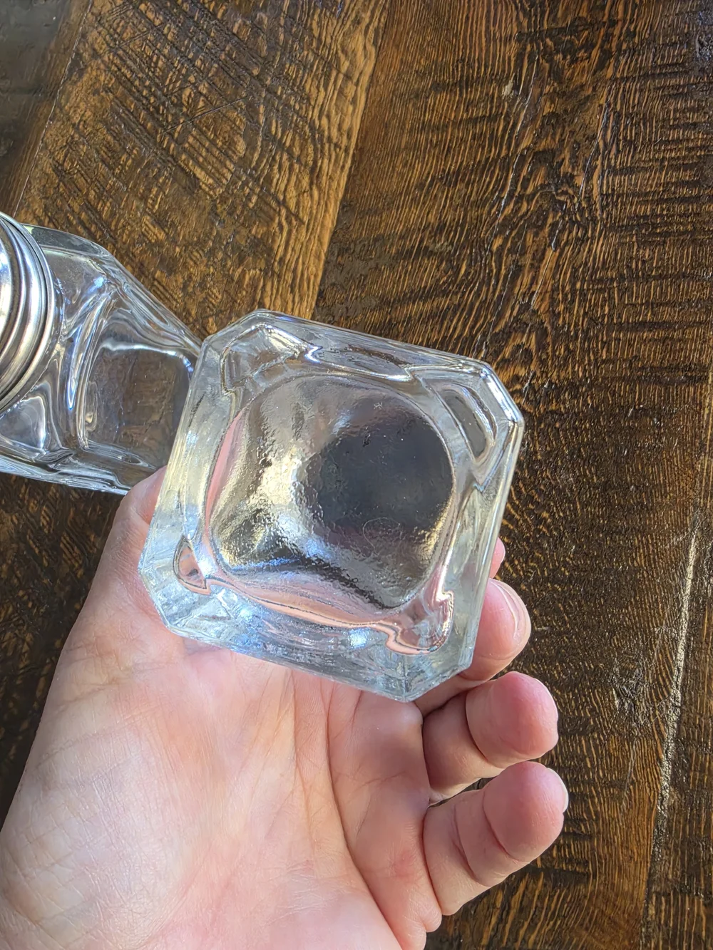 Clear Glass Salt & Pepper Shakers with Silver Lids Classic Style NEW